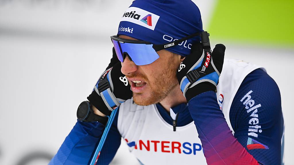 Dario Cologna blickt im Ziel mit gemischten Gefühlen auf die Resultattafel. Ein Exploit blieb ihm im Skiathlon verwehrt.