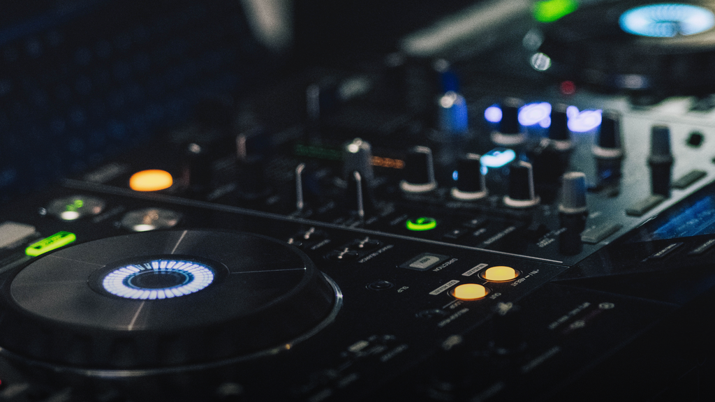 Jetzt neu! Dein Start ins Weekend ist der Hit