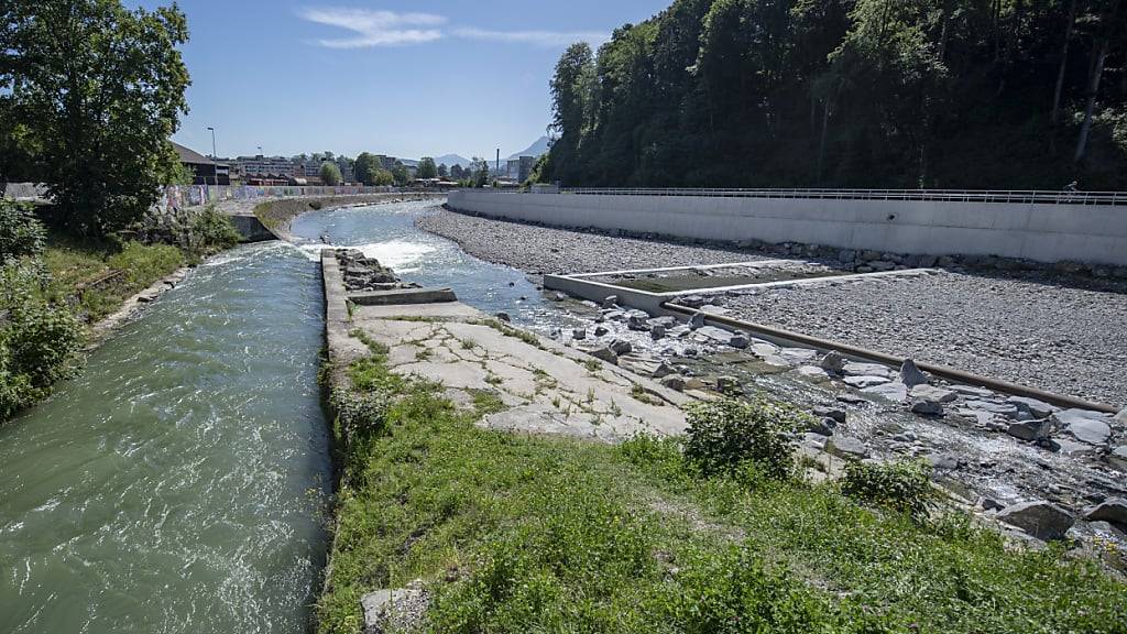 Hochwasserschutzmassnahmen an der Kleinen Emmen beim Industriegebiet in Emmenbrücke LU. (Archivaufnahme)