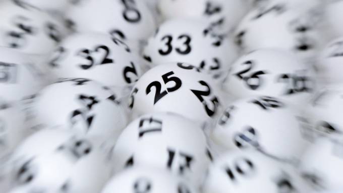 Zwei Glückspilze gewinnen je rund eine Million Franken im Lotto
