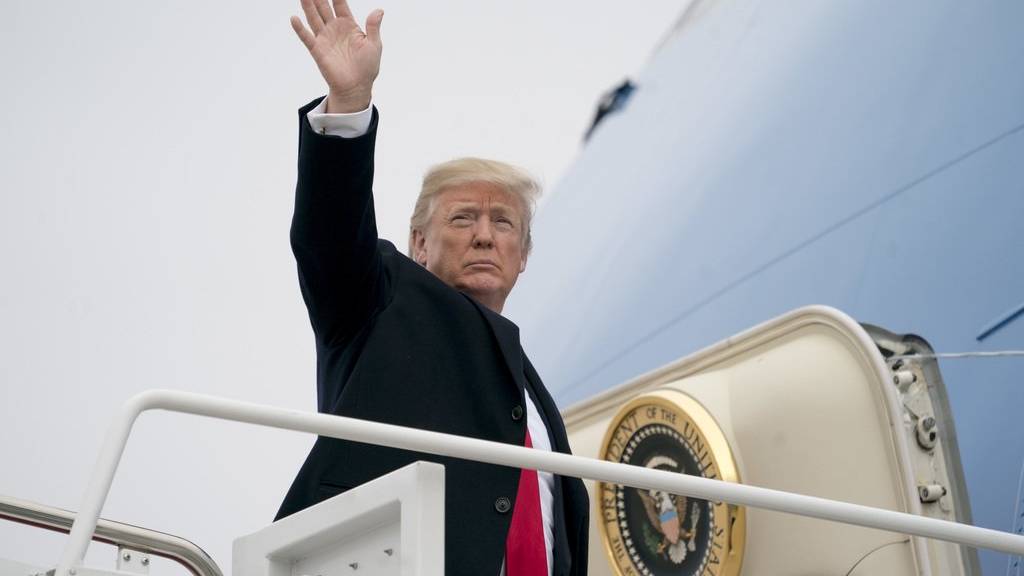 Donald Trump fliegt mit der Airforce One nach Davos. (Archiv)