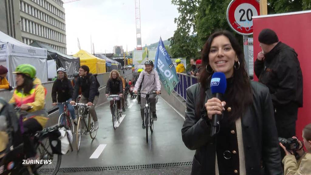 Stadttunnel eröffnet: Erste Velos fahren unter dem Hauptbahnhof durch