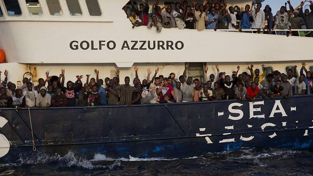 Stärkere Kontrollen befürchtet: Mehrere Hilfsorganisationen lehnen Italiens Kodex zur Flüchtlingsrettung auf dem Mittelmeer ab. (Archivbild)