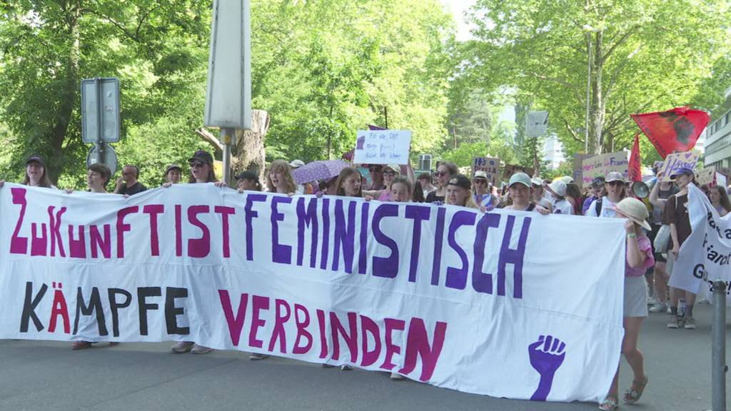 Frauenstreik fordert Wertschätzung für Care-Arbeit