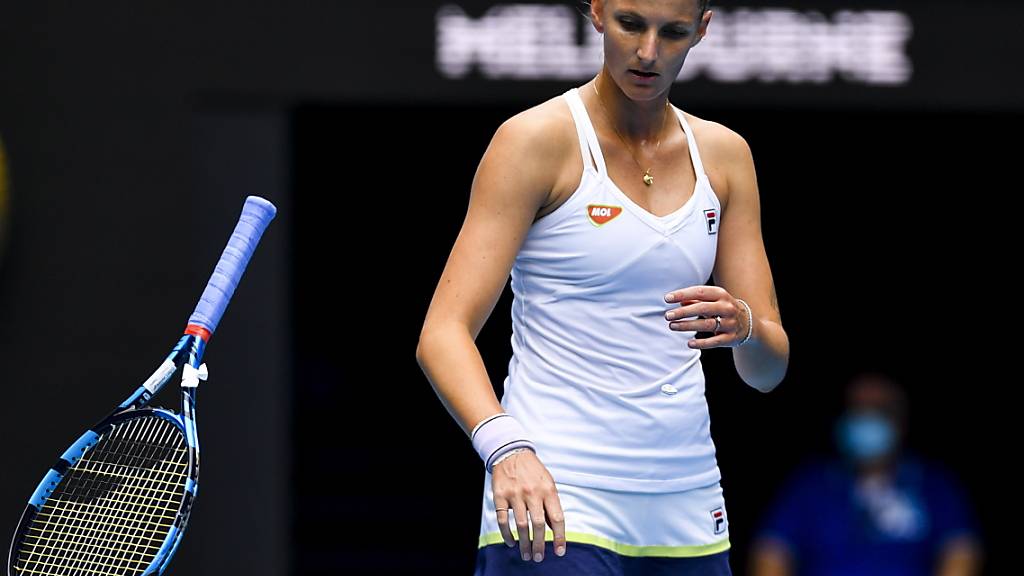 Wegen Racket-Werfens kriegte die frustrierte Karolina Pliskova zu Beginn des zweiten Satzes sogar einen Punktabzug