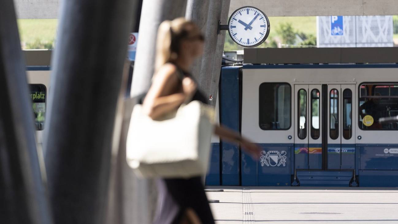 Der unterirdische S-Bahnhof Stettbach und die Tramstationen fotografiert am Donnerstag, 18. Juli 2024 in Zuerich. 