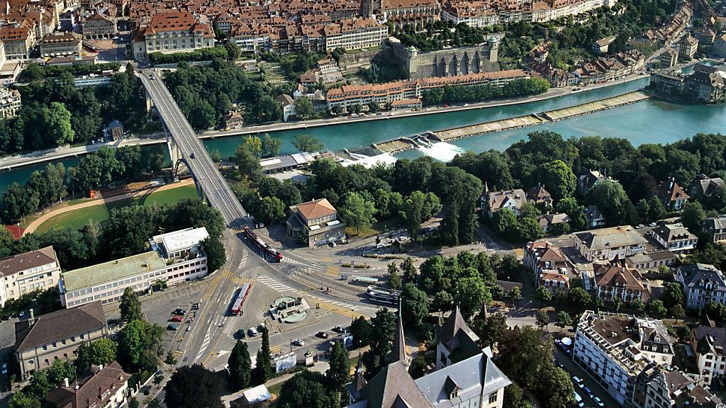 Die Stadt Bern wertet den Helvetiaplatz punktuell auf