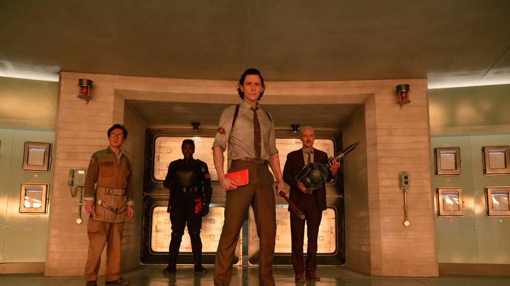 Ke Huy Quan, Wunmi Mosaku, Tom Hiddleston und Owen Wilson in der zweiten Staffel von «Loki».