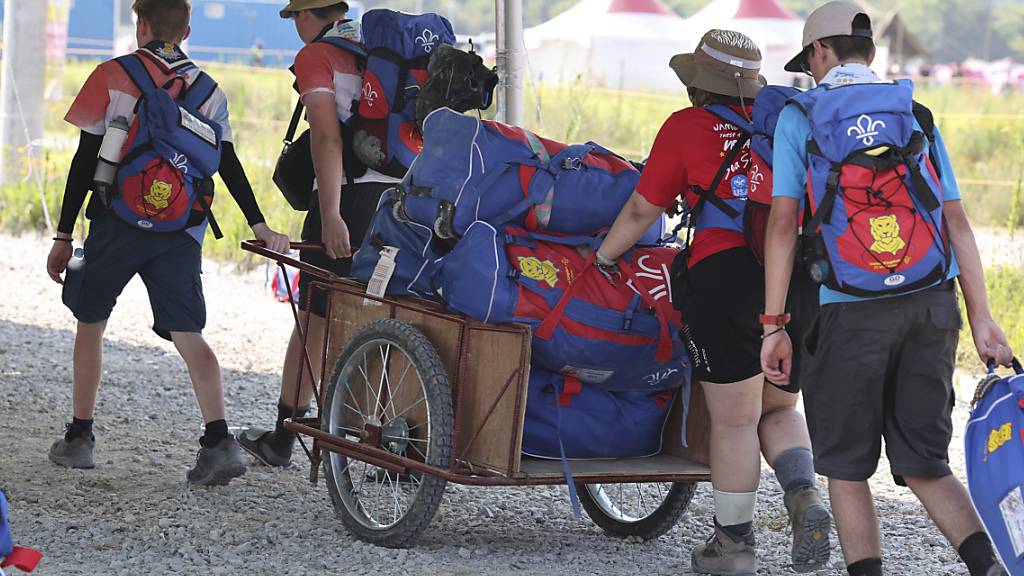 Südkorea bereitet die Räumung des weltgrössten Pfadfindercamps wegen eines herannahenden Tropensturms  vor.