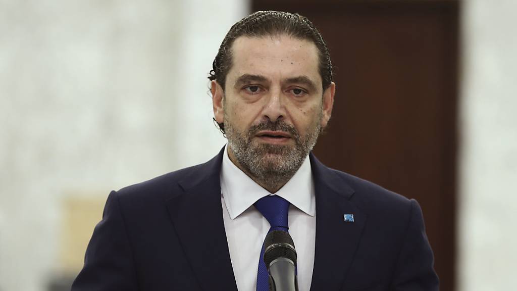 Der designierte Premierminister des Libanon Saad Hariri spricht bei einer Pressekonferenz. Hariri gab am Donnerstag den Auftrag zur Regierungsbildung zurück, erklärte er nach einem Treffen mit Präsident Aoun.