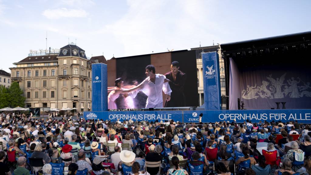 «Opernhaus für alle» zog 15'000 Besucherinnen und Besucher an