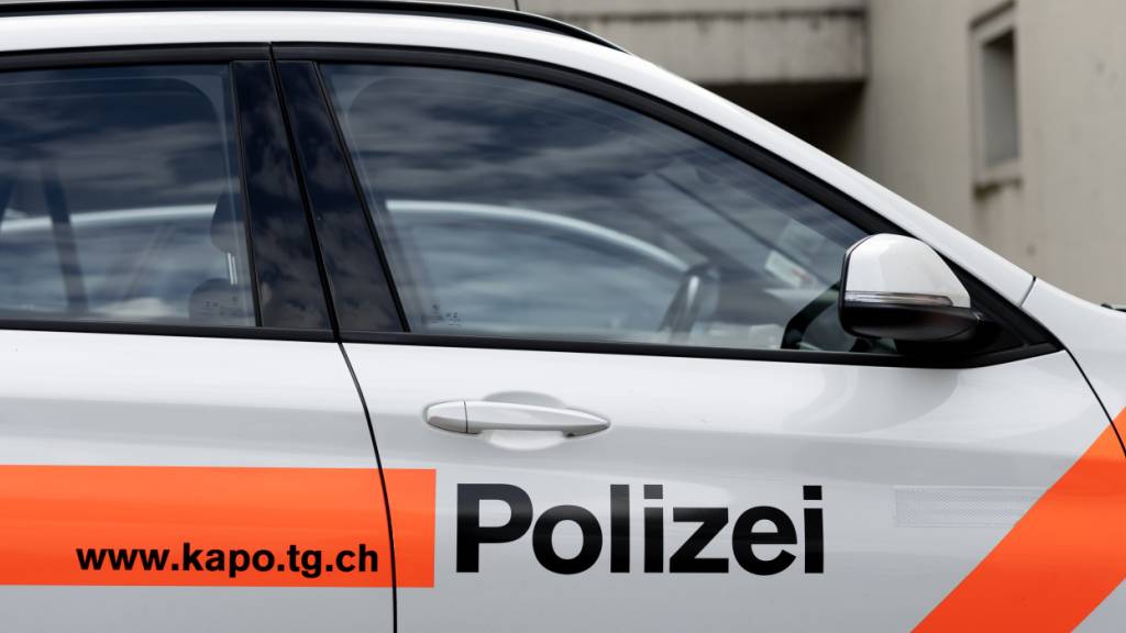 Die Umstände des Sturzes von einer Treppe, die zum Tod einer 67-jährigen Frau führten, werden von der Polizei noch weiter abgeklärt. (Archivbild)