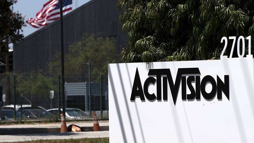 Microsoft kommt dem Kauf des Videospiele-Riesen Activision Blizzard immer näher. Auch ein US-Berufungsgericht wies in der Nacht zum Samstag die Forderung der Wettbewerbsaufsicht FTC ab, die Übernahme mit einer einstweiligen Verfügung zu blockieren. (Archivbild)