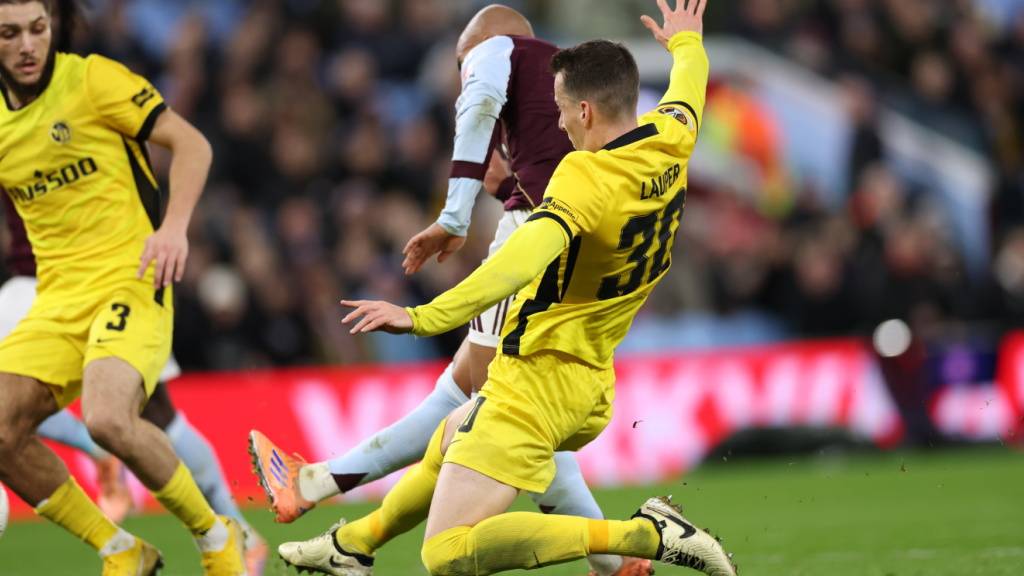 Die Young Boys, hier mit Sandro Lauper, gehen beim Gastspiel in Birmingham leer aus