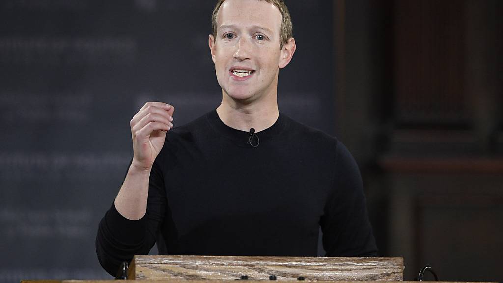 Facebook-Konzernchef  Mark Zuckerberg will laut einem Medienbericht das Unternehmen umbenennen. (Archivbild)