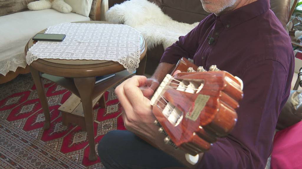 Gerd Bingemann ist trotz Blindheit Musiker aus Leidenschaft