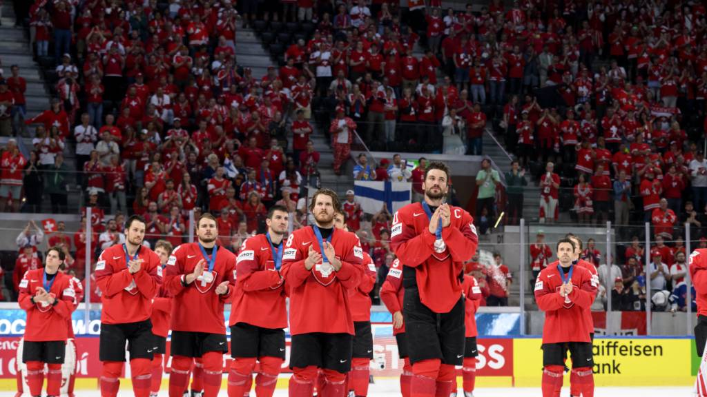 Die Schweizer Spieler bedanken sich bei den fantastischen Fans