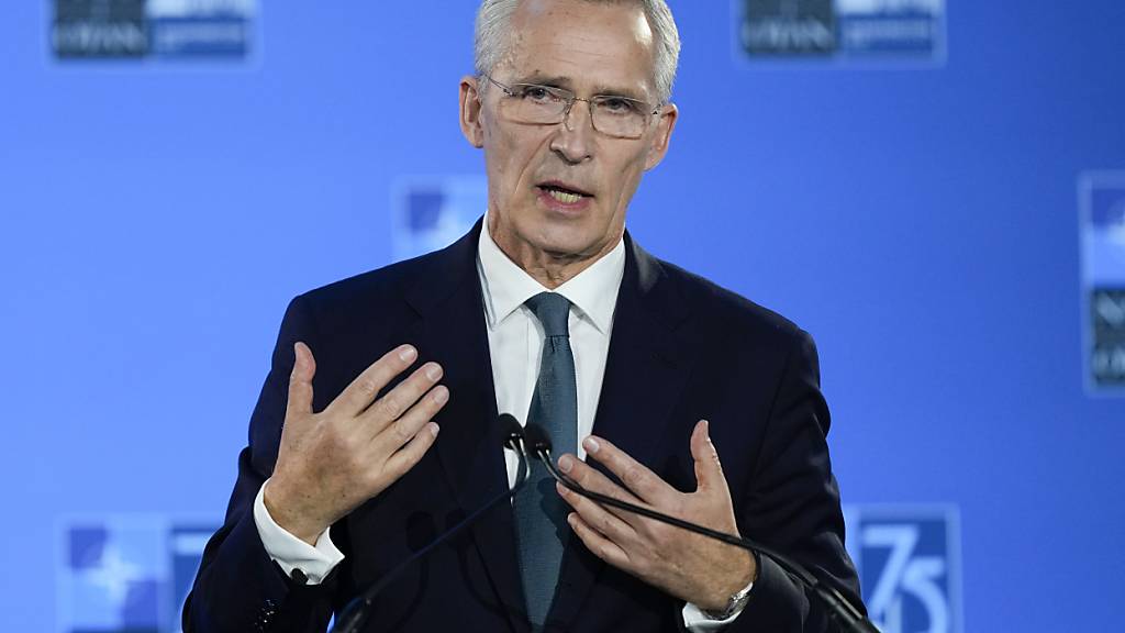 ARCHIV - Nato-Generalsekretär Jens Stoltenberg spricht während einer Pressekonferenz. Foto: Matt Rourke/AP/dpa