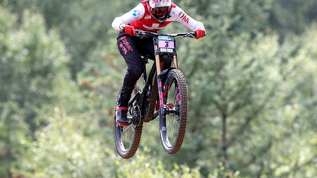 Camille Balanche gewann nach Gold 2020 und Bronze 2021 nun in Fort William die WM-Silbermedaille