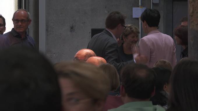 Kampfjets: Viola Amherd weibelt für 6-Milliarden-Kredit