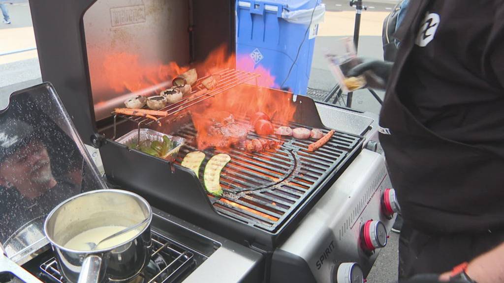 Vom Bratwurst-König bis zum Steak-Zauberer: An der Offa messen sich die besten Grillmeister der Region