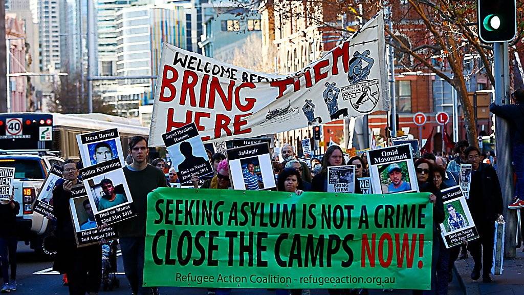 Die Demo-Teilnehmer forderten die Schliessung der Internierungslager für Asylbewerber in Papua-Neuguinea und auf der Pazifikinsel Nauru.