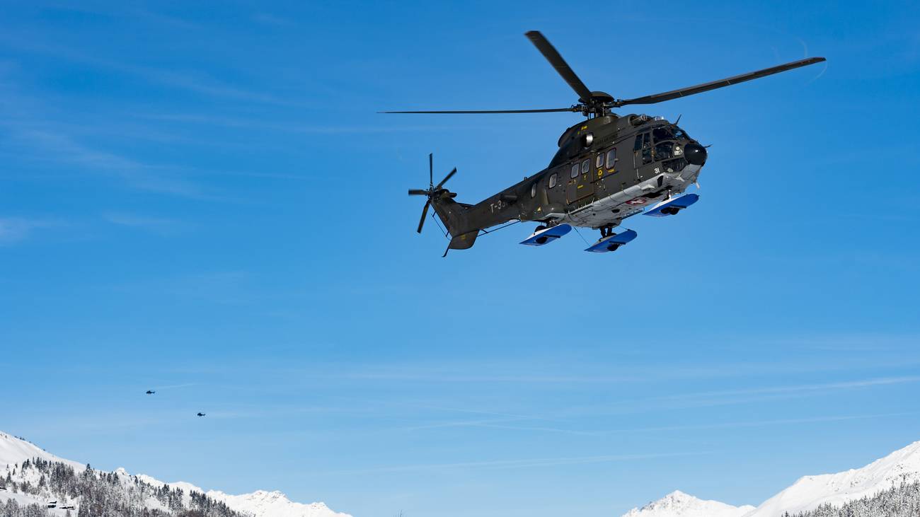 Super Puma der Armee am WEF in Davos 2016