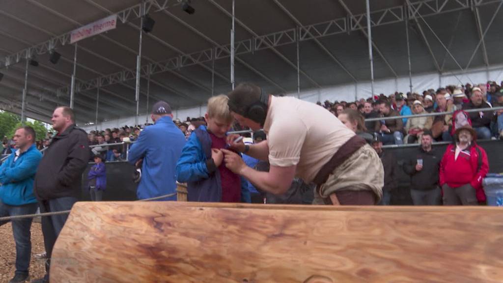 Emotionen pur: Joel Strebel gewinnt das Aargauer Kantonalschwingfest