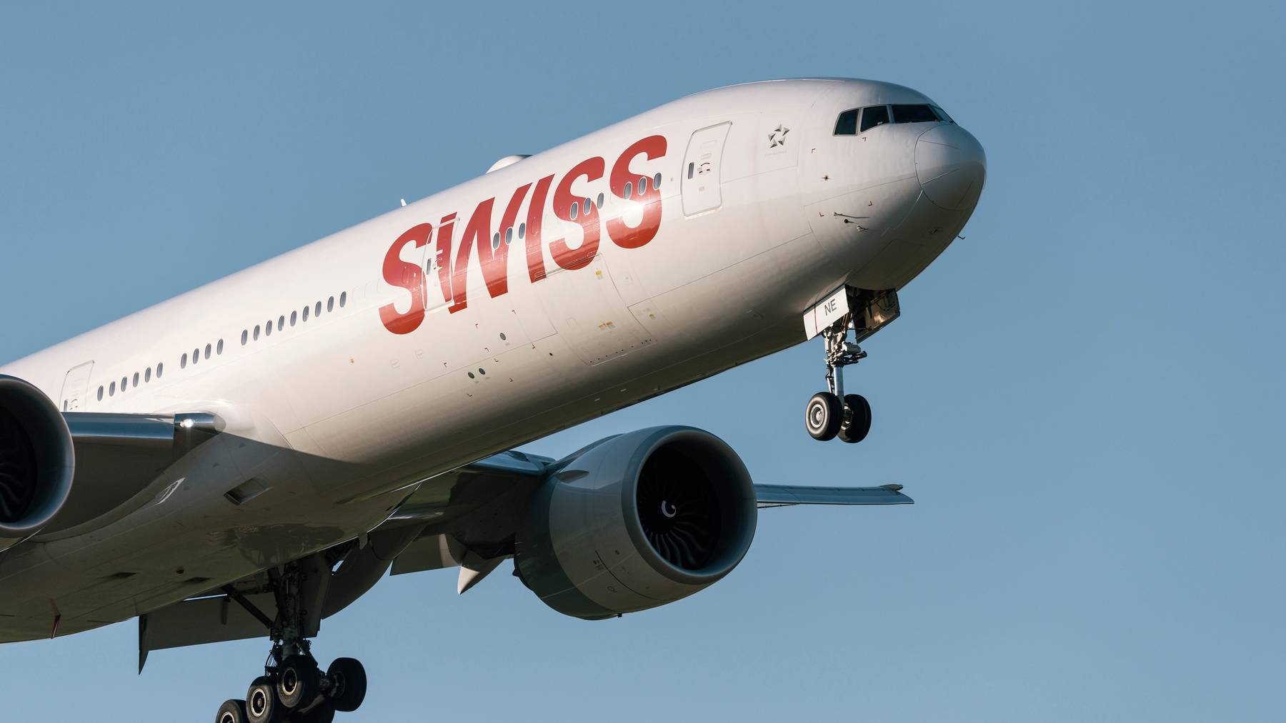 Die Fluggesellschaft Swiss verzeichnete im letzten Jahr einen neuen Passagierrekord: Über 18 Millionen Menschen bestiegen eines ihrer Flugzeuge.