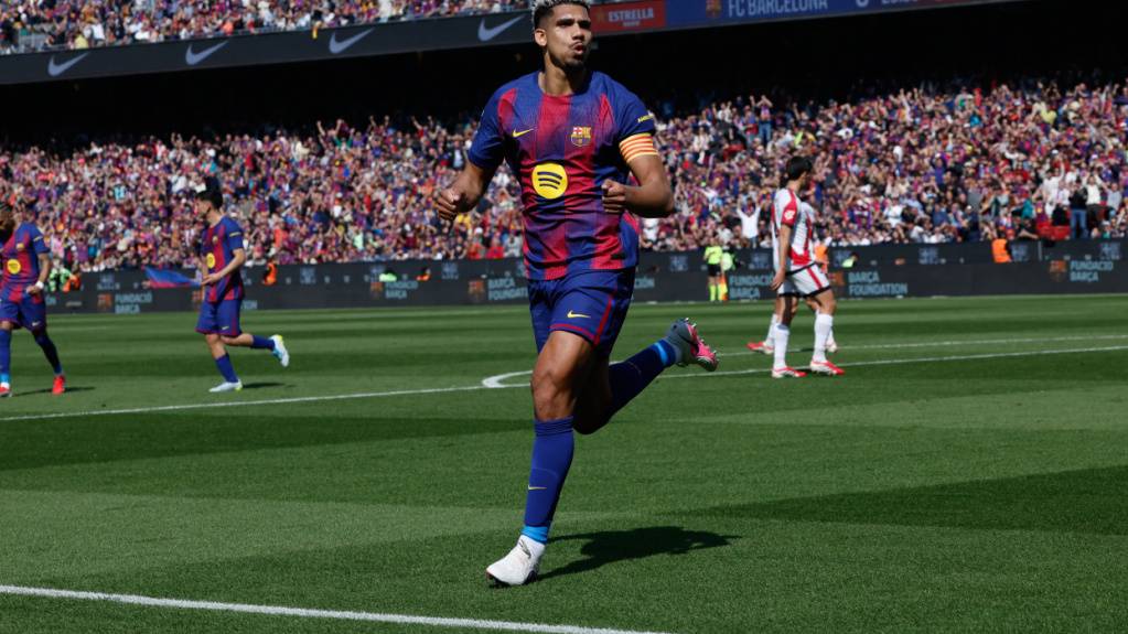 Barça leiht Araujo an Liverpool aus