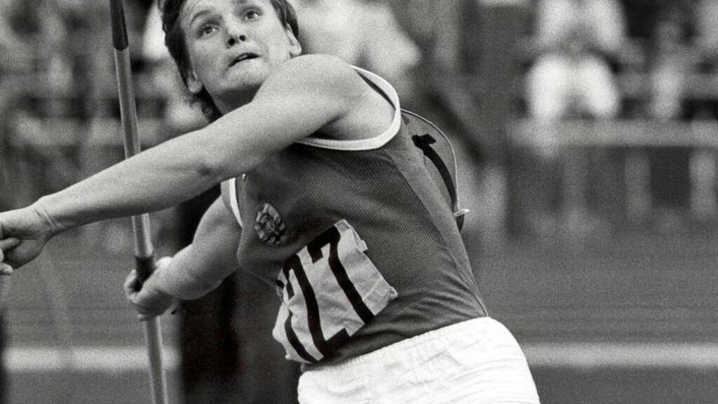 Die damalige DDR-Speerwerferin Ruth Fuchs setzt an den Olympischen Sommerspiele 1972 im Münchner Olympiastadion zum Wurf an und gewinnt