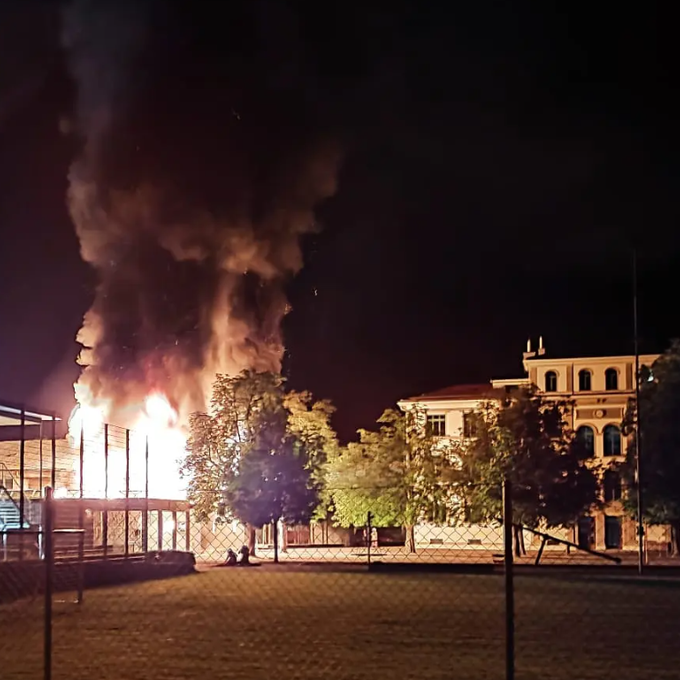Vier Teenager stecken Winterthurer Turnhalle in Brand