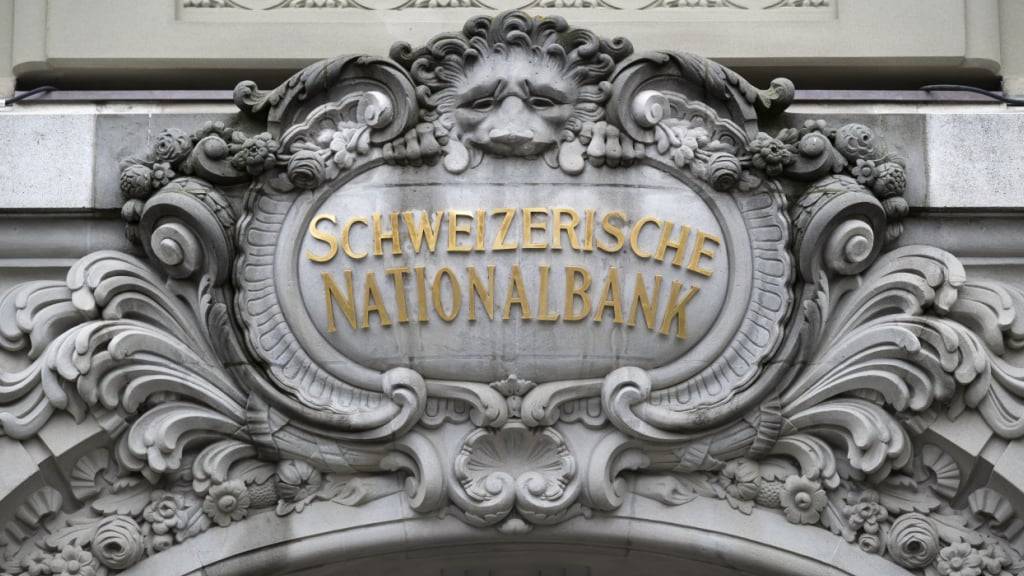 Die Dollarschwäche hat das Halbjahresergebnis der Schweizerischen Nationalbank stark belastet. (Archivbild)