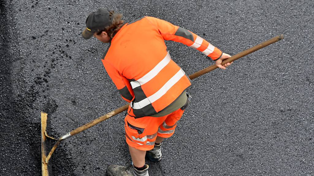 Das Bundesamt für Strassen plant diverse Bauarbeiten auf der Autobahn A4 zwischen Rütihof ZG und Küssnacht SZ. (Symbolbild)