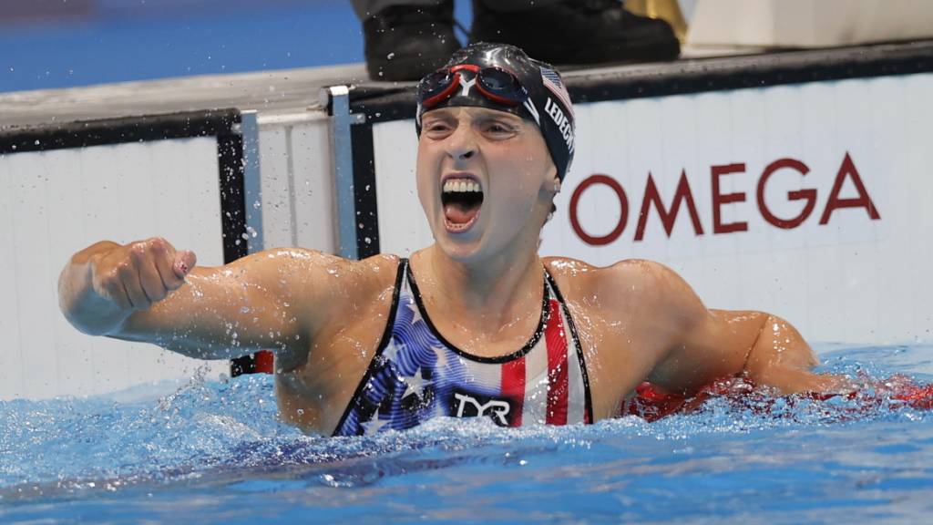 Katie Ledecky bejubelt in ihrem dritten Rennen den ersten Triumph