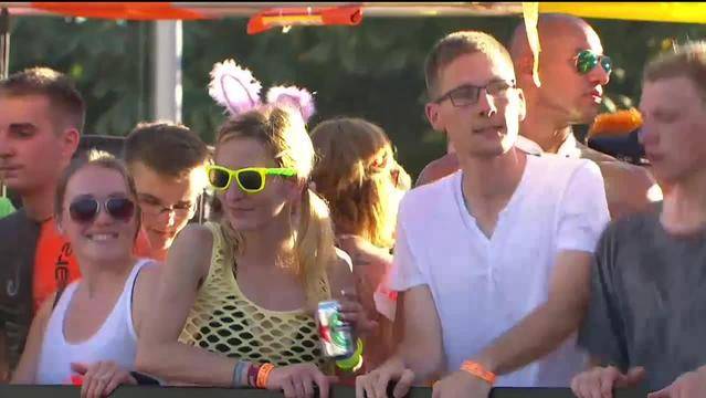 Street Parade live — 18.20 Uhr