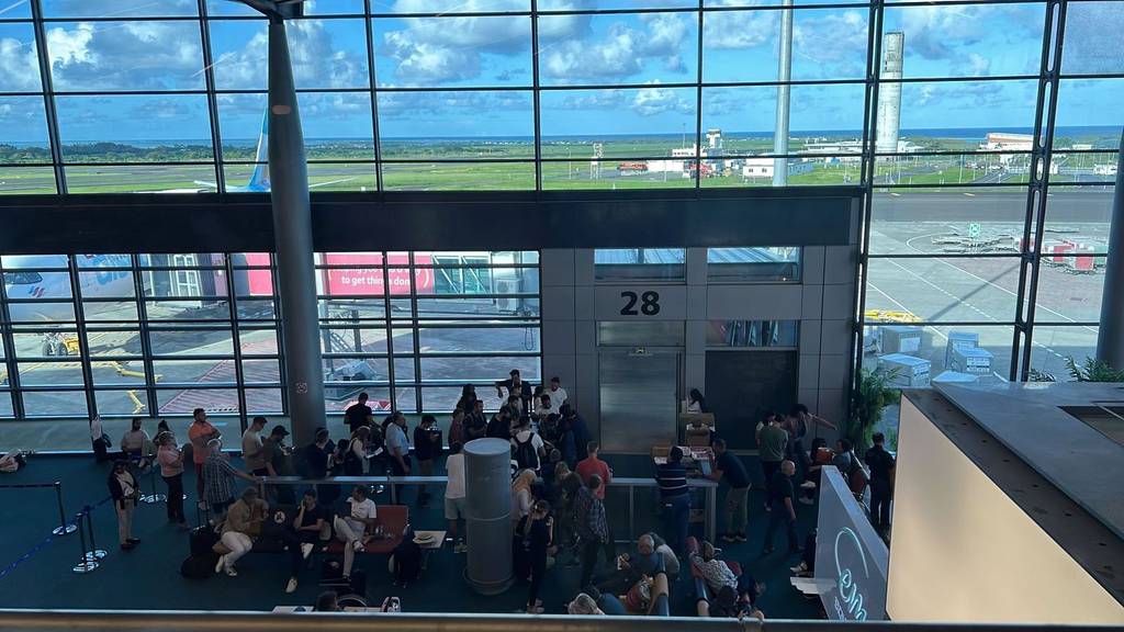 «Passagiere sind am Ende»: Schweizer sitzen auf Mauritius fest