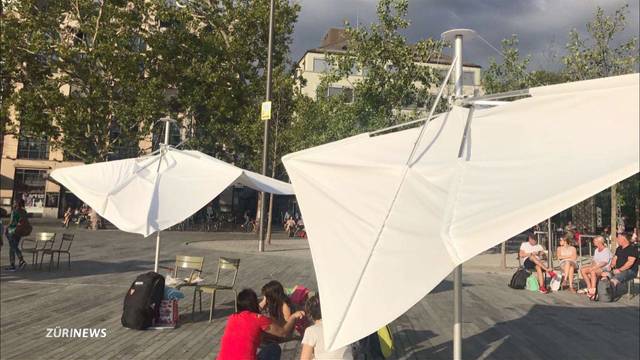 Sechseläutenplatz: Sonnenschirme werden abgenommen