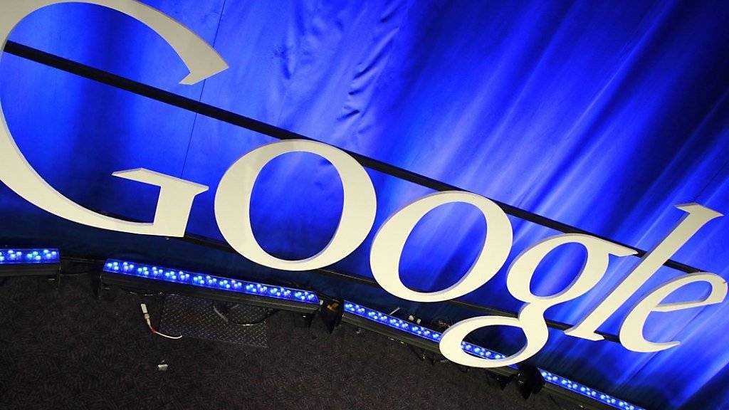 Vor einer Woche setzte Google einen Ethikrat zum Thema Künstliche Intelligenz ein, nun ist bereits Schluss damit. Mit Schuld ist ein konservatives Kommissionsmitglied, das sich diskriminierend gegen Migranten und Transgender äusserte. (Symbolbild)