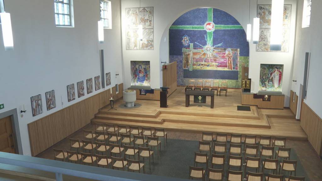 Stühle statt Kirchenbänke: Die Kirche Wolfertswil ist für weltliche Anlässe gerüstet