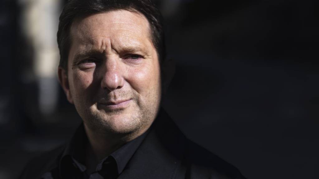 Baukartell-Whistleblower Adam Quadroni ist vom Regionalgericht Engiadina Bassa/Val Müstair vom Vorwurf der Drohung gegen Beamte freigesprochen worden. (Archivbild)