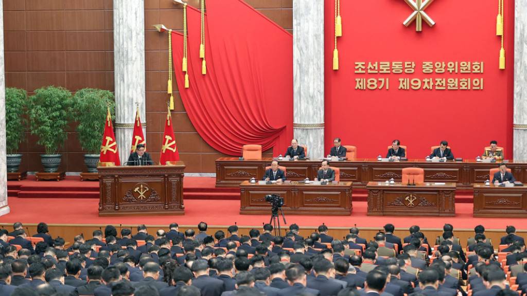 In der nordkoreanischen Hauptstadt Pjöngjang fand die Jahresendsitzung der regierenden Arbeiterpartei statt. Foto: Koreanische Nachrichtenagentur/kcna/dpa - ACHTUNG: Nur zur redaktionellen Verwendung und nur mit vollständiger Nennung des vorstehenden Credits