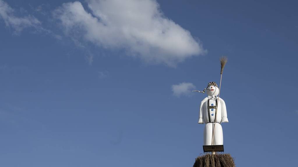 Böögg-Verbrennung in Heiden wird mit Volksfest gefeiert. 