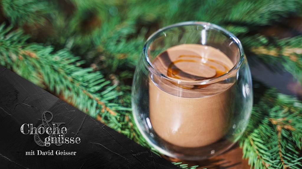 Schokoladen-Mousse mit frischem Chili