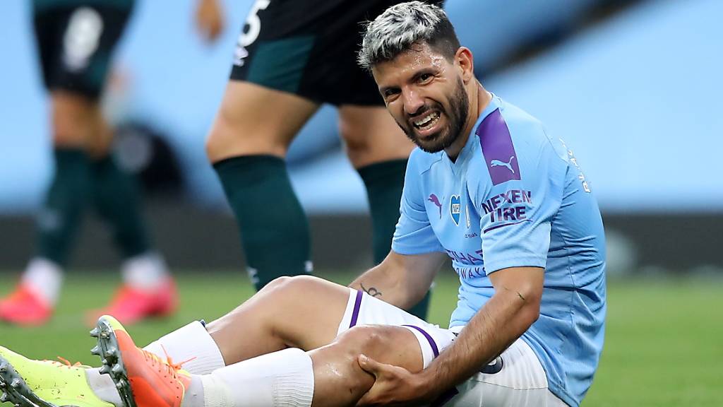 Sergio Agüero von Manchester City hat sich am Montag am Knie verletzt