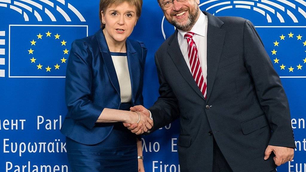 Die schottische Regierungschefin Nicola Sturgeon will bei ihrem Besuch am Mittwoch in Brüssel die Chancen auf eine EU-Mitgliedschaft Schottlands ausloten.