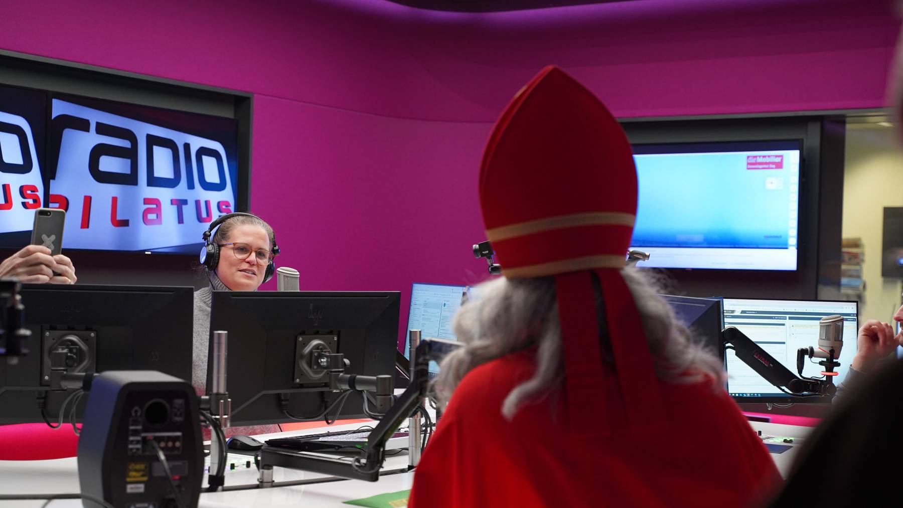 Der Samichlaus bei Radio Pilatus