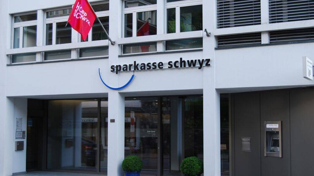 Sparkasse Schwyz steigert Bilanzsumme auf über 2 Milliarden Franken