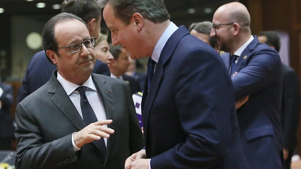 Der französische Präsident Hollande (links) im Gespräch mit dem britischen Noch-Premier Cameron Ende Juni in Brüssel.