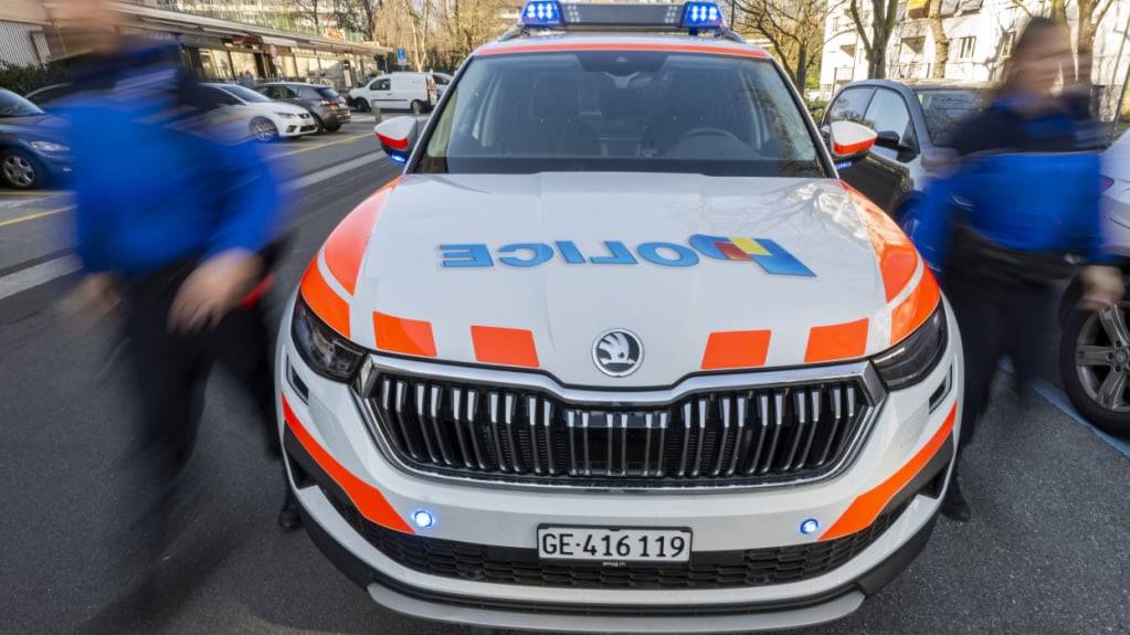 Eine Patrouille fand am Sonntagabend in einer Wohnung im Genfer Stadtteil Plainpalais einen tödlich verletzten Mann. (Symbolbild)